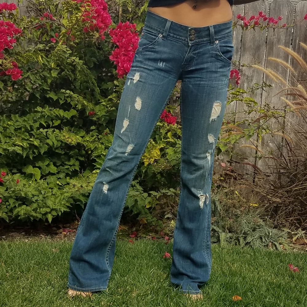 Hudson Signature Bootcut Distressed Size 26